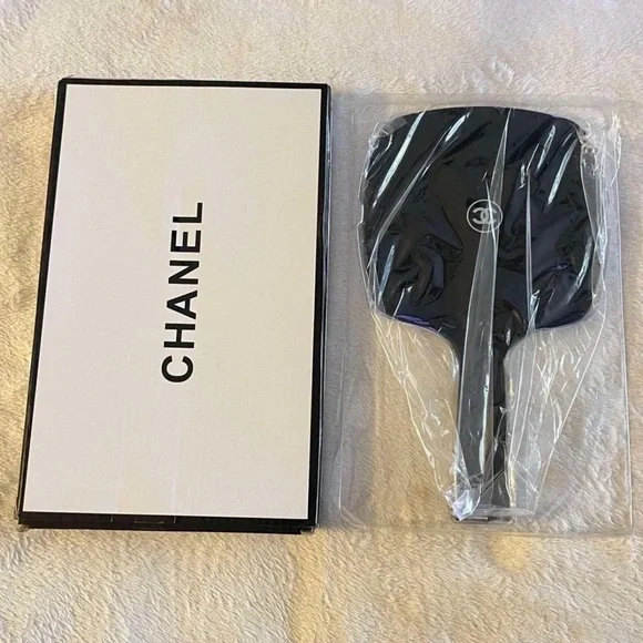 CHANEL CC Logo Black Hand Mirror - Picture 5 of 11